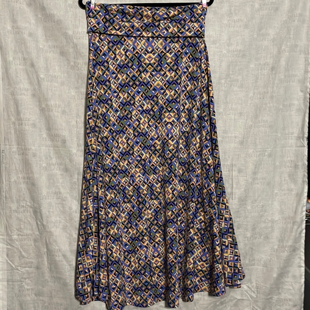 Lularoe medium long stretchy spandex poly skirt - Picture 6 of 8
